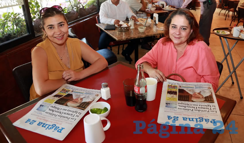 En el restaurante Las Antorchas compartieron el primer alimento de la mañana Yanira de Alba Sifuentes y Carolina Fernández Camarillo