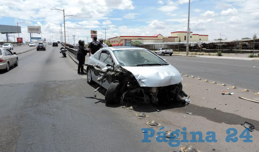 El Honda de Jorge Alberto Perea quedó destrozado en su parte frontal