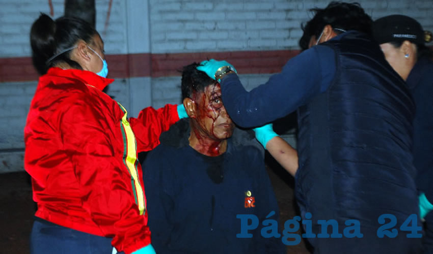 Marcos Mata Zamora logró levantarse y acudió a una base de los Bomberos para ser auxiliado