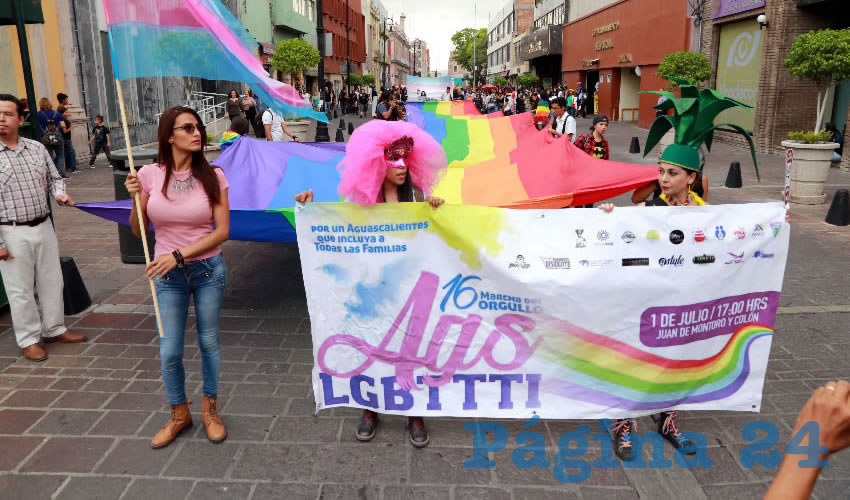 Los asistentes a la convocatoria se reunieron a partir de las 5:00 de la tarde en el Centro Histórico de la ciudad
