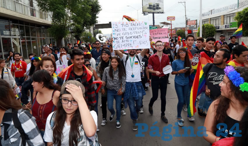 La marcha subrayó la exigencia de la comunidad LGBTTTI en el sentido de que se reconozca en el estado el matrimonio igualitario