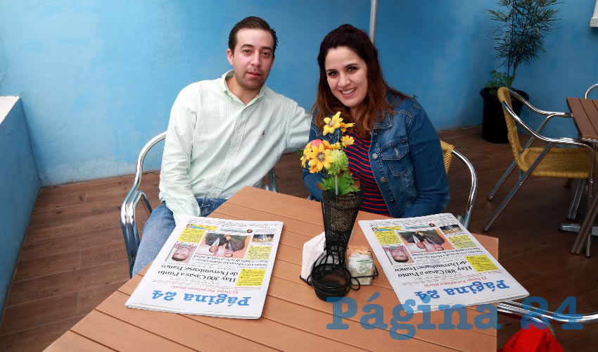 Andrés Rivera y Adriana Aguirre Ramírez compartieron el primer alimento del día en el restaurante Azul Catedral
