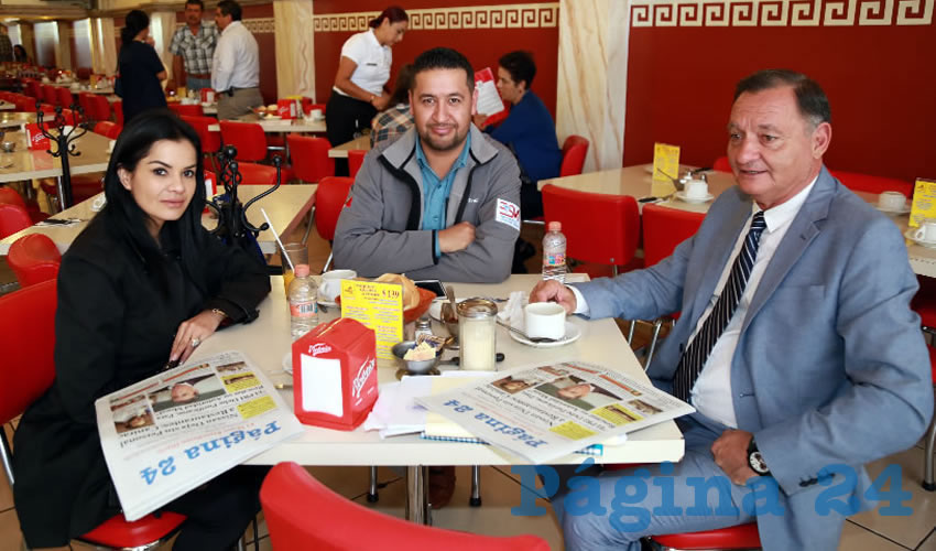 Rocío Ramos Camarena, Miguel Humberto Cruz Nuño y Fidel Álvarez Coello compartieron el pan y la sal en el restaurante Mitla