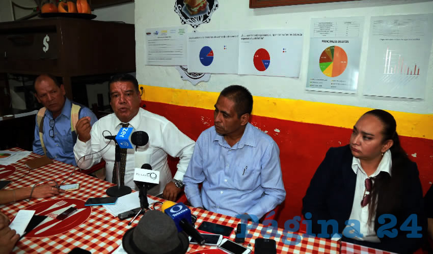 Rueda de prensa de asociaciones civiles (Foto: Eddylberto Lu&eacute;vano Santill&aacute;n)