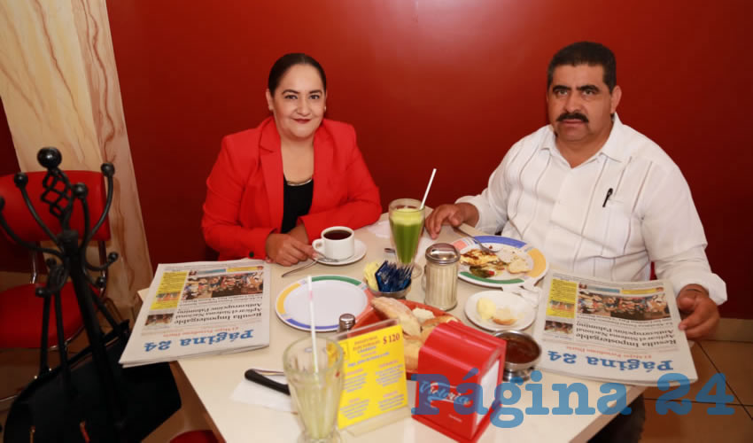 En el restaurante Mitla almorzaron los diputados de la LXIII Legislatura del Congreso del Estado de Aguascalientes Nidia Acosta Lozano y David S&aacute;nchez N&aacute;jera
