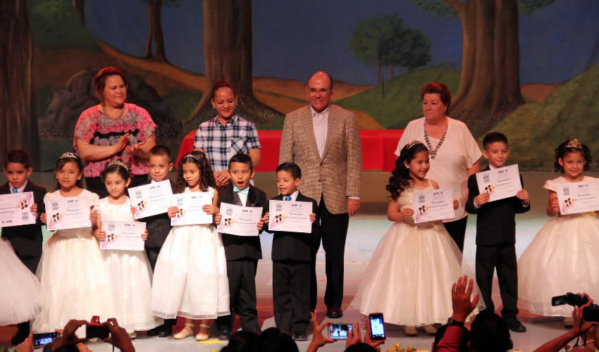 Se llev&oacute; a cabo la entrega de reconocimientos de los peque&ntilde;os graduados de la generaci&oacute;n 2011-2017