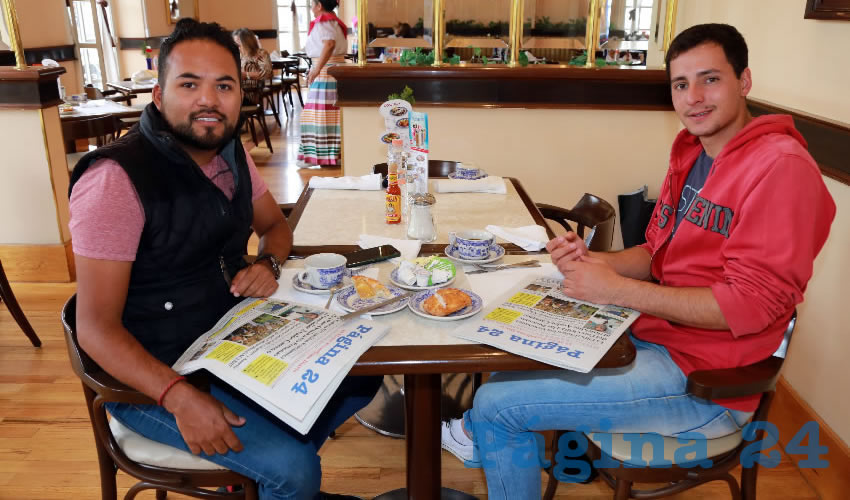 En Sanborns Francia compartieron el pan y la sal Eder Rodríguez Zúñiga y Adrián Gutiérrez Esquivel