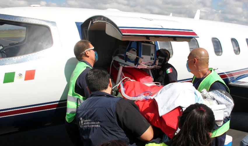 Se realiz&oacute; adem&aacute;s el traslado del se&ntilde;or Jos&eacute; Ren&eacute; B&aacute;rcenas (t&iacute;o del menor) al Hospital de Tacubaya