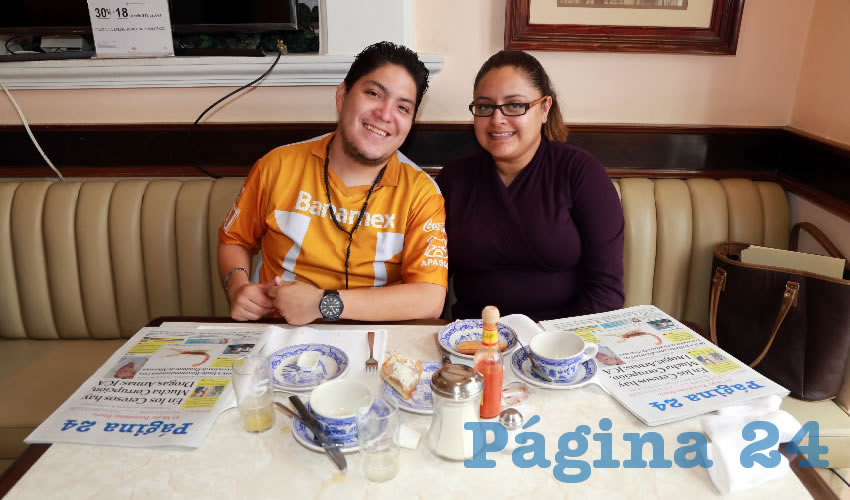 En Sanborns Francia almorzaron Enrique Alejandro Casta&ntilde;eda Esparza y Aime Viquez Recinos