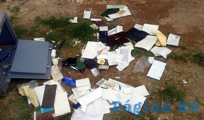 Una caja fuerte, al parecer sustraída del domicilio, fue encontrada tirada sobre una terracería