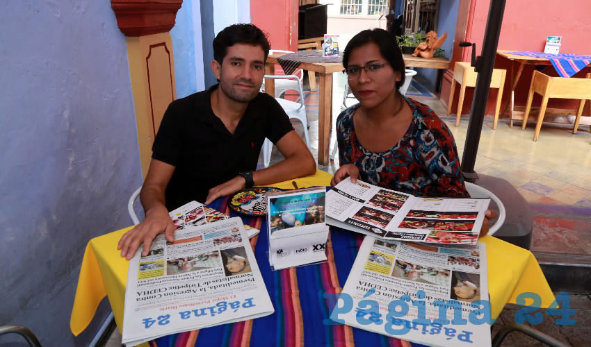 En el Mercadito Gastron&oacute;mico Col&oacute;n compartieron el pan y la sal Jorge Sig&uuml;enza Zamora y Sayra Arteaga Torres