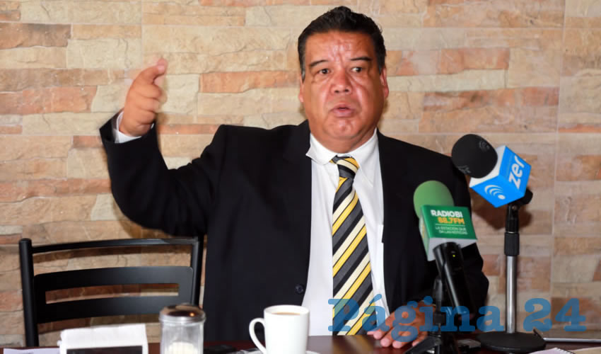 Rueda de prensa de Cimientos del Magisterio (Foto: Eddylberto Luévano Santillán)