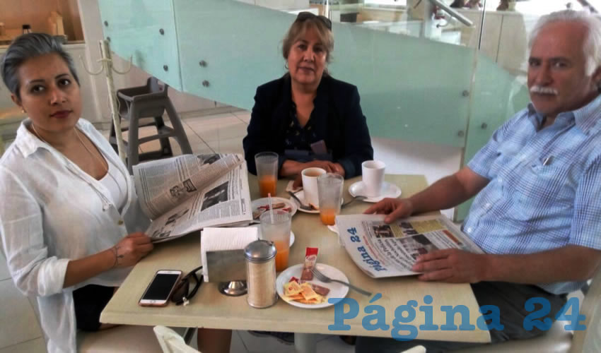 Irma Robles, Isabel Raygosa de Robles y Gerardo Robles compartieron el pan y la sal en el restaurante Del Centro