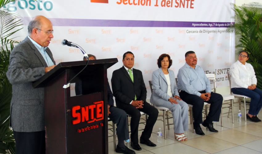 Palomino Topete se&ntilde;al&oacute; que el ISSSTE tiene el compromiso de contribuir al bienestar de los trabajadores, jubilados, pensionados y sus familias