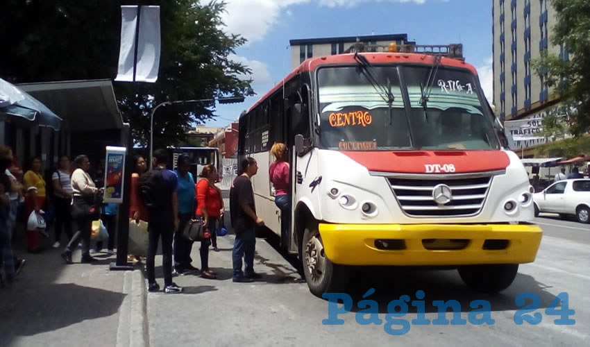Desde que se impuso el cobro electrónico en las unidades de transporte público, de no llevar el cambio exacto, las alcancías no regresan los 50 centavos en caso de que las personas depositen 10 pesos