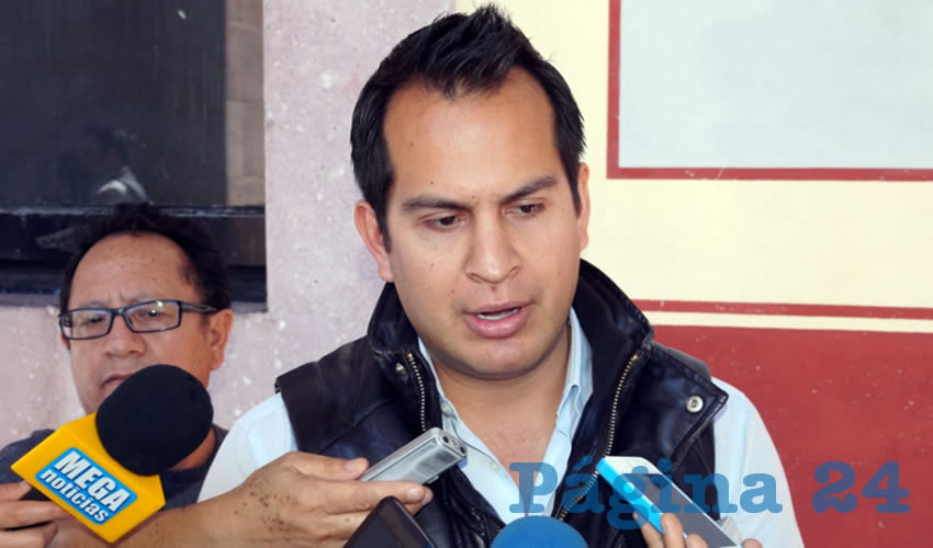 Víctor Legaspi Solís: “El hecho de que la gente ya no consuma bebidas embriagantes en la calle, obliga a que se meta a los establecimientos a consumir, y esto incrementa nuestras ventas; más que un incremento de ventas, nosotros lo vemos como un tema de responsabilidad social” (Foto Merari Martínez)