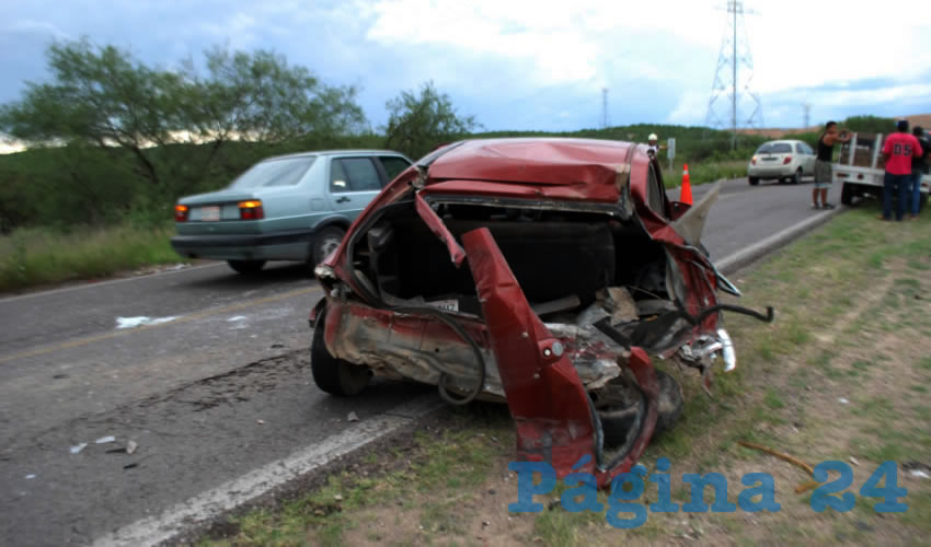 Una mujer result&oacute; herida en el aparatoso percance