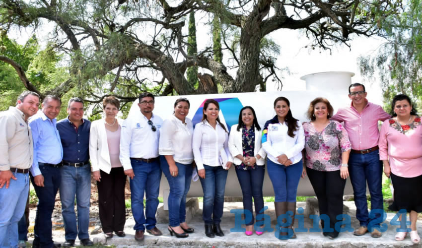 Como parte del recorrido, la alcaldesa Tere Jim&eacute;nez inaugur&oacute; los trabajos de la &ldquo;Cl&iacute;nica Veterinaria Ambulatoria&rdquo; en la comunidad Los Dur&oacute;n, de la delegaci&oacute;n Calvillito