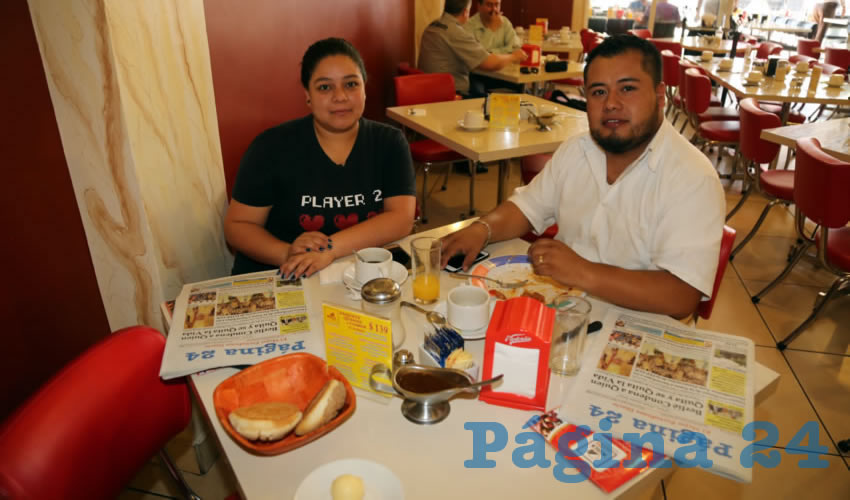 En el restaurante Mitla desayunaron Dana Navarrete Lara y Joel Romo Olvera