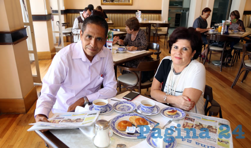 En Sanborns Francia compartieron el primer alimento del d&iacute;a Ra&uacute;l Gonz&aacute;lez Reyes y Miriam Gonz&aacute;lez D&aacute;vila
