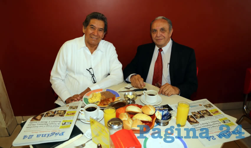 En el Mitla almorzaron Ram&oacute;n Torres Armenta, expresidente del Colegio de Abogados, y Tomas L&oacute;pez M&eacute;ndez, abogado de profesi&oacute;n