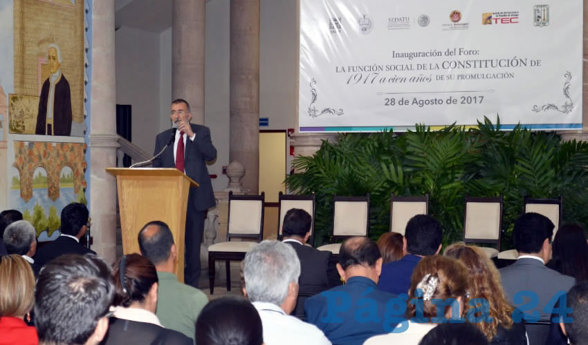Es trascendental el compromiso de conservar y divulgar la esencia de las decisiones políticas plasmadas en la Carta Magna