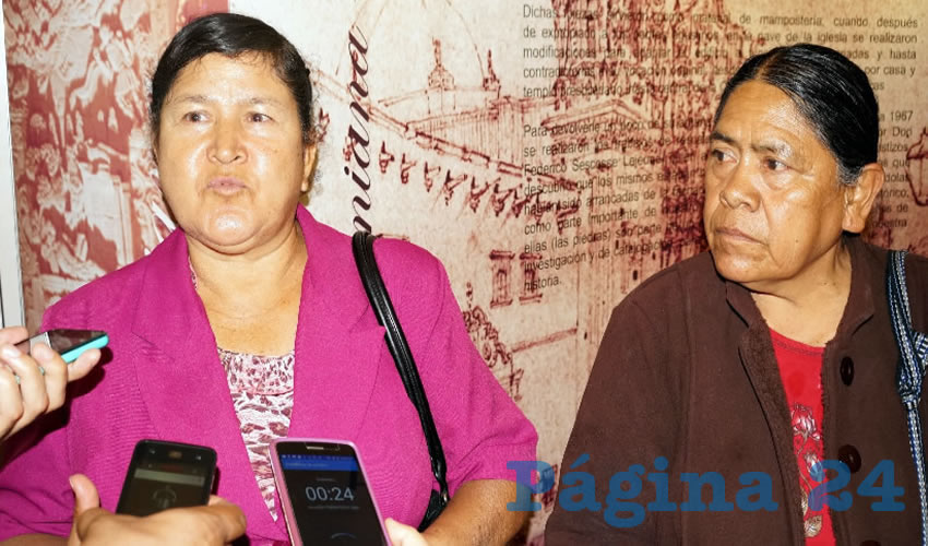 Ernestina Rodríguez Lozano y Dionisia Reyes Arteaga, habitantes de la comunidad del Vergel en el municipio de Mazapil (Fotos Merari Martínez Castro)