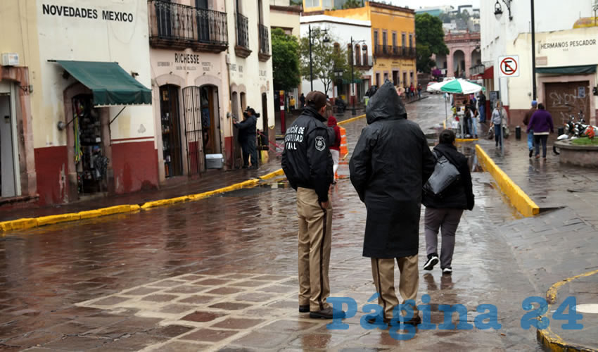 Los elementos de tránsito desviando la circulación