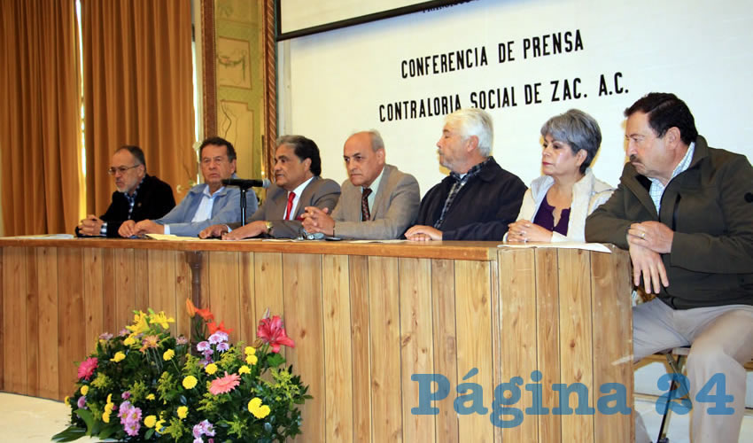 José de Jesús Reyes Ruiz Bustamante: Durante el sexenio pasado se compraron 120 ambulancias, y se tiene documentado que 80 fueron compradas con modificación de las especificaciones, para obtener la “mochada” correspondiente (Foto Rocío Castro)