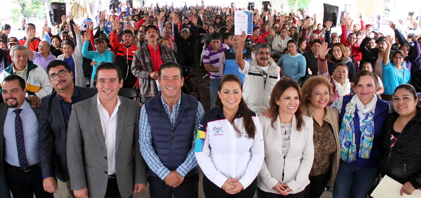 M&aacute;s de 100 familias de la comunidad Los Pocitos agradecieron a la alcaldesa de Aguascalientes, Tere Jim&eacute;nez, por su ayuda y sensibilidad.