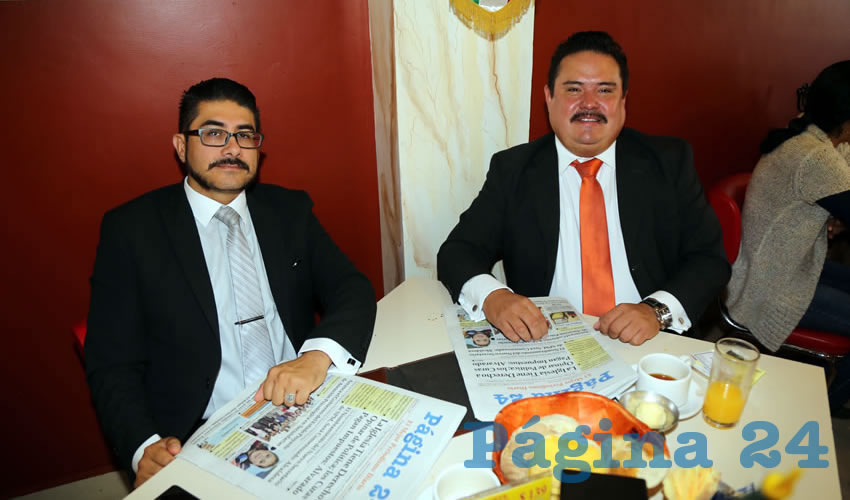 En el restaurante Mitla desayunaron Ricardo Curiel García e Ismael Martínez Ramos, ambos abogados de profesión