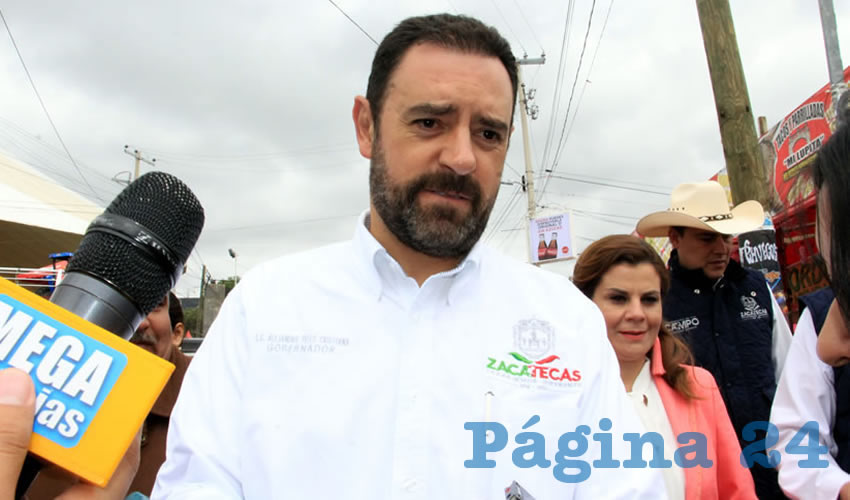 Alejandro Tello Cristerna ( atrás, su esposa Cristina Rodríguez Pacheco): “... muchas veces van a venir a la Feria y van a gastar 30 pesos en una cerveza...” (Foto: Rocío Castro Alvarado)