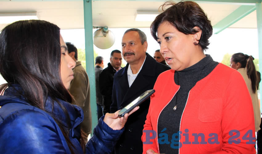 Judit Guerrero López, presidenta municipal de Zacatecas: No he firmado absolutamente ningún permiso para poder cerrar las calles o colocar cadenas afuera de los domicilios de esta zona para evitar que los vehículos se estacionen (Foto Rocío Castro)