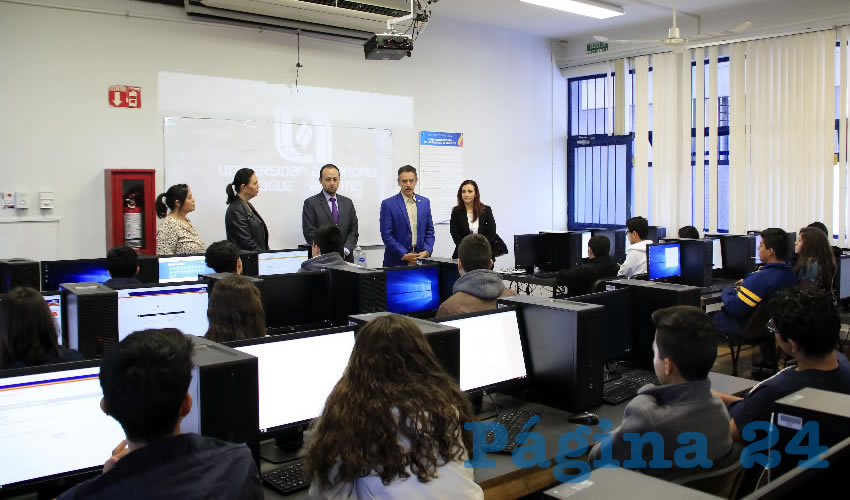 A petici&oacute;n de CEM de la UAA, mil 500 estudiantes de nuevo ingreso reciben cursos para correcto manejo de la Biblioteca Digital