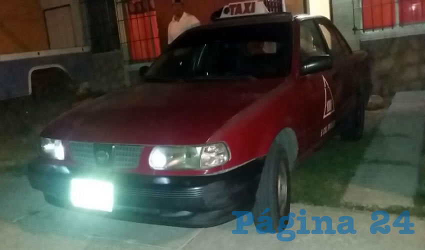 El vehículo de alquiler que el chofer Raúl y su compinche Carlos Daniel usan para transportar los objetos robados