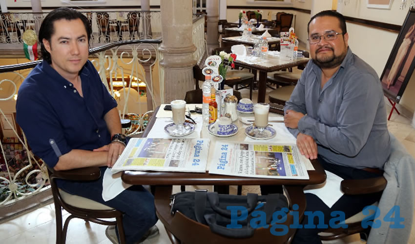 En Sanborns Francia departieron Guillermo Brand Romo, delegado pol&iacute;tico del PT, y Carlos Vila Maciel, abogado crimin&oacute;logo