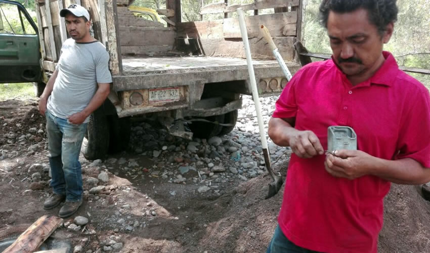 Se decomisaron dos veh&iacute;culos y herramienta que fueron puestos a disposici&oacute;n de la Polic&iacute;a Municipal de El Llano
