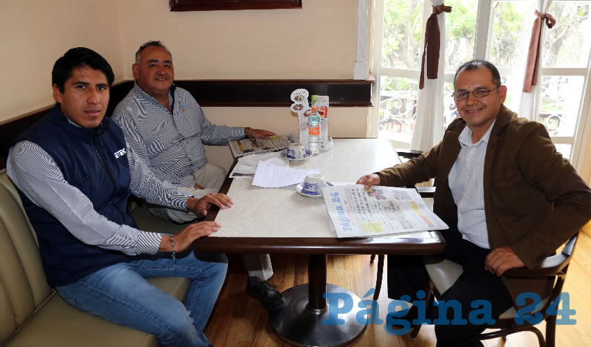 En Sanborns Francia departieron Mario Delgado Fuentes, Eduardo Acosta Serret y Alejandro de Lira García