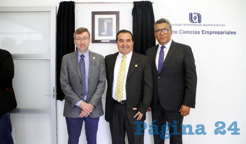 Primer decano del Centro de Ciencias Empresariales