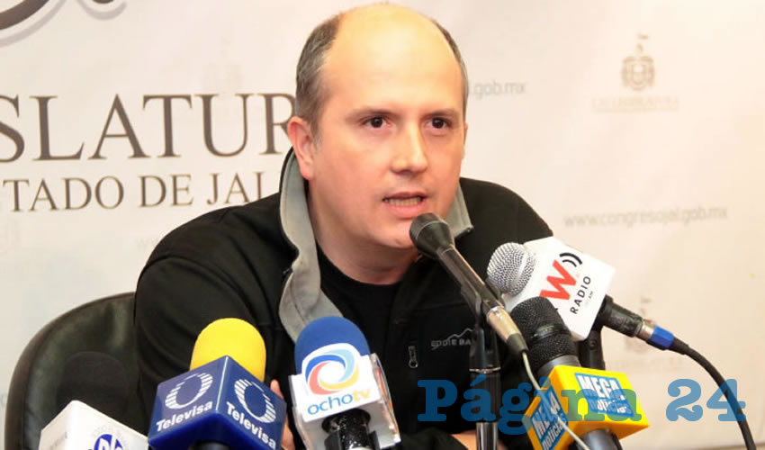 “Hoy si un agente del Ministerio Público o policía municipal se le genera acto de tortura o lesión, o se le asesina, no hay agravante adicional que sancione con mayor severidad al delincuente. Estamos tratando de equiparar esta penalidad” con los castigos que se dan a quienes atacan a periodistas, señaló Augusto Valencia/Foto: Archivo Página 24