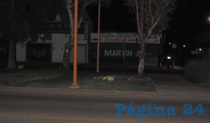 Sobre el camellón central de avenida Aguascalientes sur, José Pedro Padilla Esparza se arrebató la vida