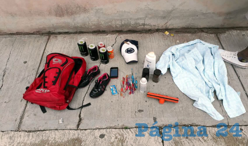 Los uniformados realizaban recorridos en el cruce de las calles Lucita y Valladolid, donde detuvieron a quien dijo llamarse Martín “N”, de 57 años de edad, a quien tras revisarle el contenido de una mochila encontraron la citada droga, por lo que fue presentado ante el Ministerio Público.