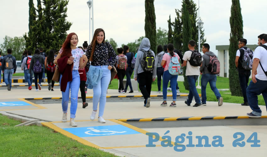 Los estudiantes de la UTNA realizaron una kermés con importante respuesta por parte de toda la comunidad universitaria