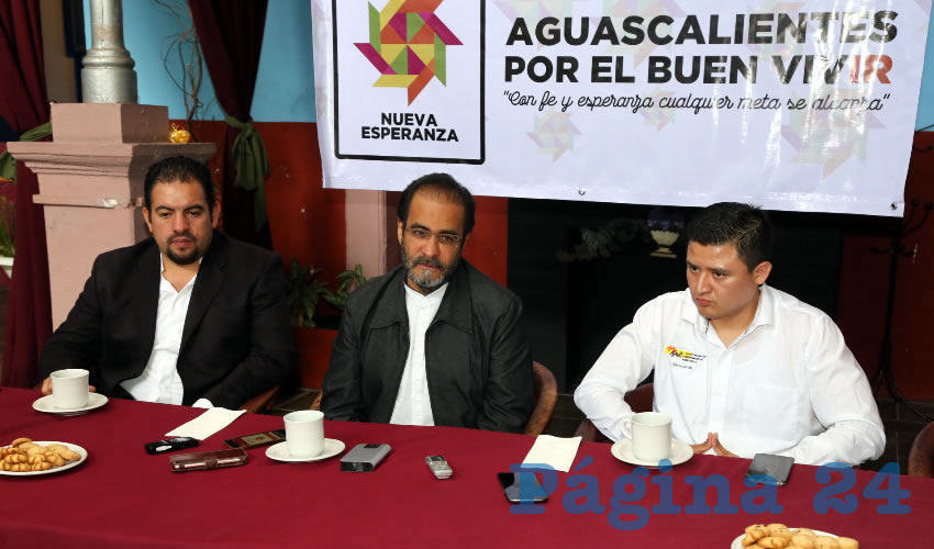 Rueda de prensa de René Bejarano (Foto: Eddylberto Luévano Santillán)