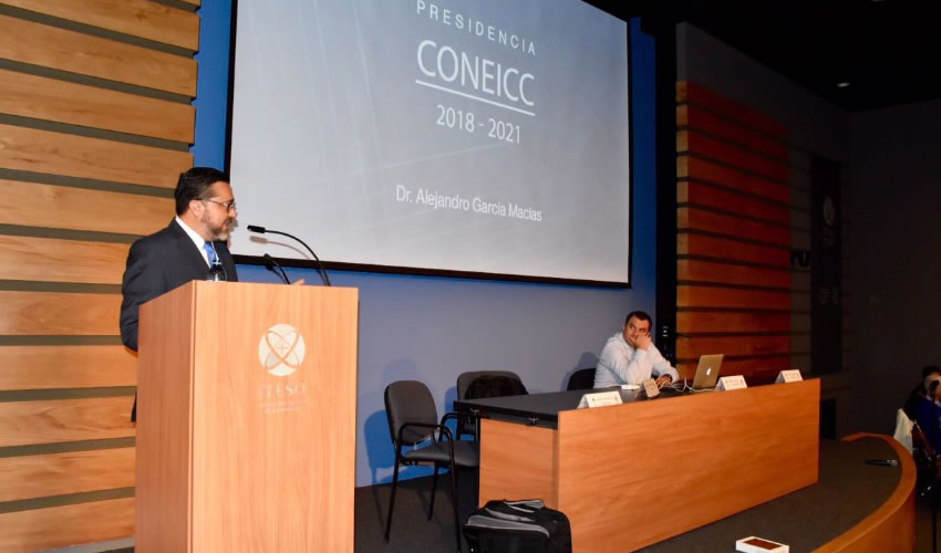 Alejandro Garc&iacute;a Mac&iacute;as, profesor investigador del departamento de Comunicaci&oacute;n de la UAA fue electo para dirigir el comit&eacute; del CONEICC para el periodo 2018-2021