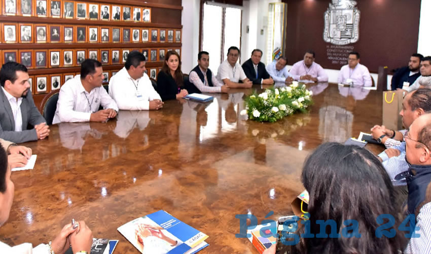 Alcaldes electos, regidores y funcionarios de diferentes municipios de Veracruz reconocieron a la administraci&oacute;n que encabeza la alcaldesa Tere Jim&eacute;nez