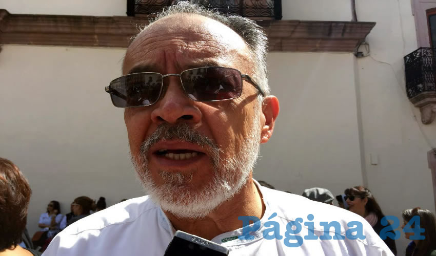 Juan Francisco Valerio Quintero, docente e investigador de la Universidad Autónoma de Zacatecas (UAZ): “Lamentablemente los mexicanos tenemos una vieja costumbre de atender los discursos de campaña como si fueran ofertas concretas y reales de calidad en el gobierno y la administración pública, y no ha sido así” (Foto Cristo González)