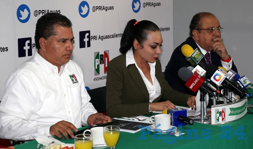 Conferencia de prensa del PRI (Foto: Eddylberto Luévano Santillán)