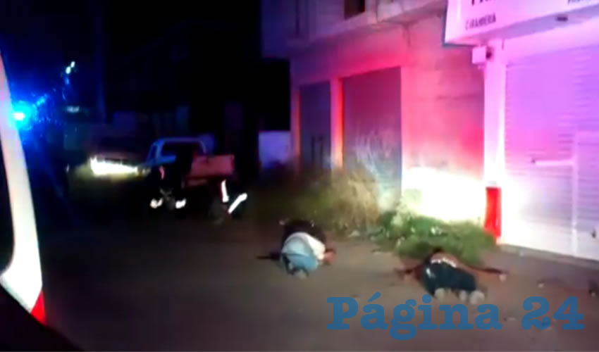 Los dos primos asesinados quedaron a las afueras del bar clandestino (Foto: Cortesía)
