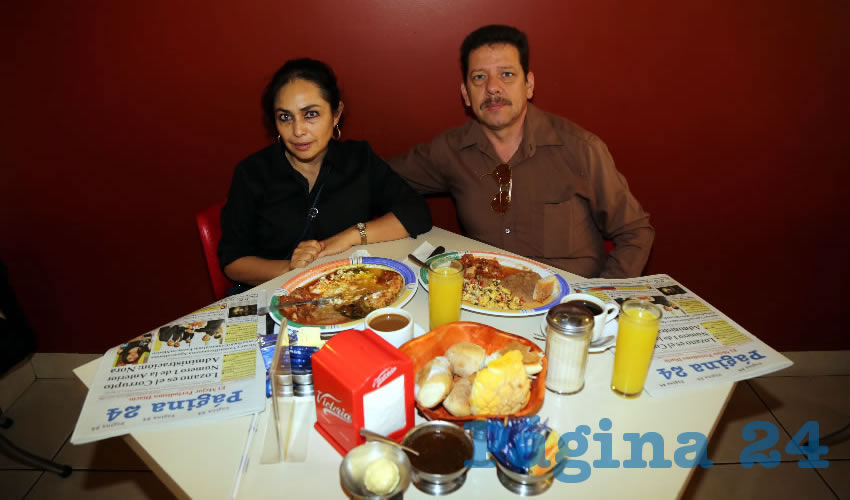 En el restaurante Mitla desayunaron Susana Villa López y Sergio Vázquez Martínez